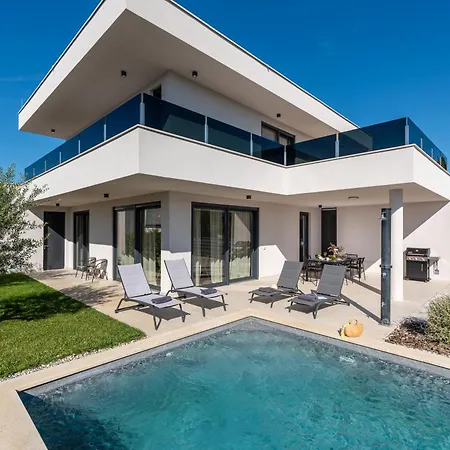 Villa Ava Rossa Novigrad Istria