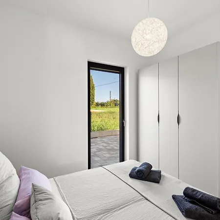 빌라 Ava Rossa Novigrad Istria